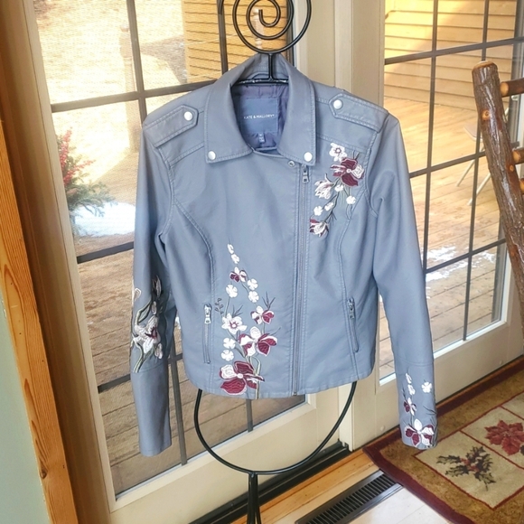 Kate & Mallory Women’s Medium Designer Embroidered Faux Leather Sz. M Jacket - Picture 1 of 9